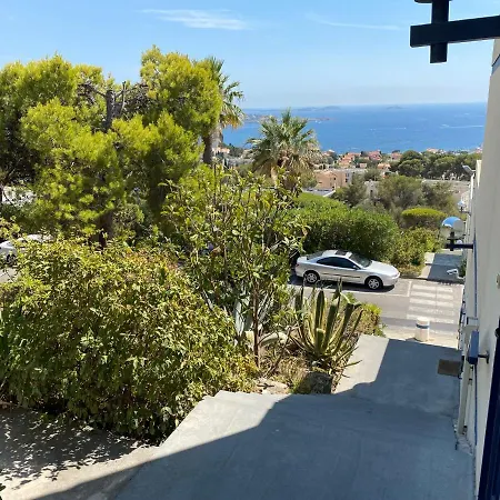 Superbe T2 44m2 - Grande Terrasse Vue Panoramique Exceptionnelle Piscine - Parking Apartment Bandol